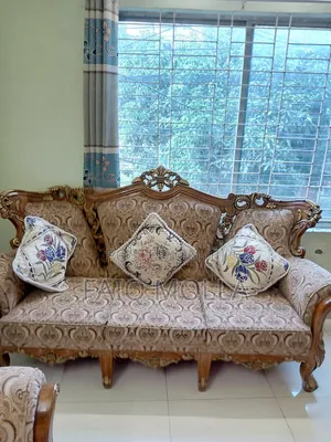 6 Seat Sofa and Tea Table