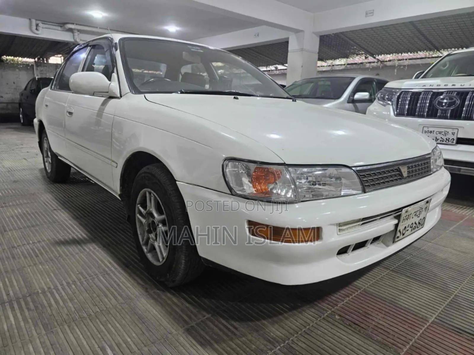 Toyota Corolla Sedan 1995 White