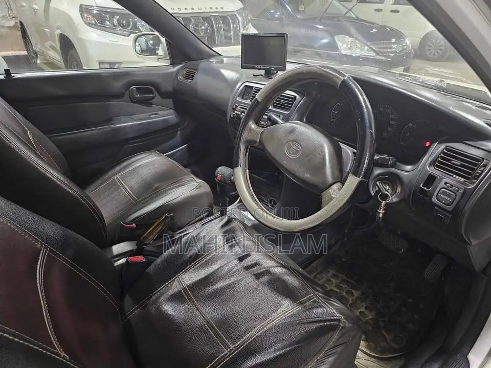 Toyota Corolla Sedan 1995 White