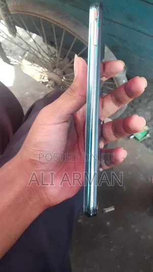 Vivo Y17 128 GB Blue