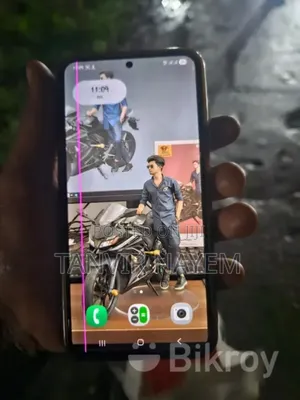 Photo - Samsung Galaxy S23 256 GB White