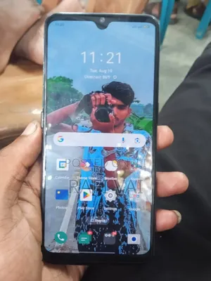 Photo - Oppo F15 128 GB Purple