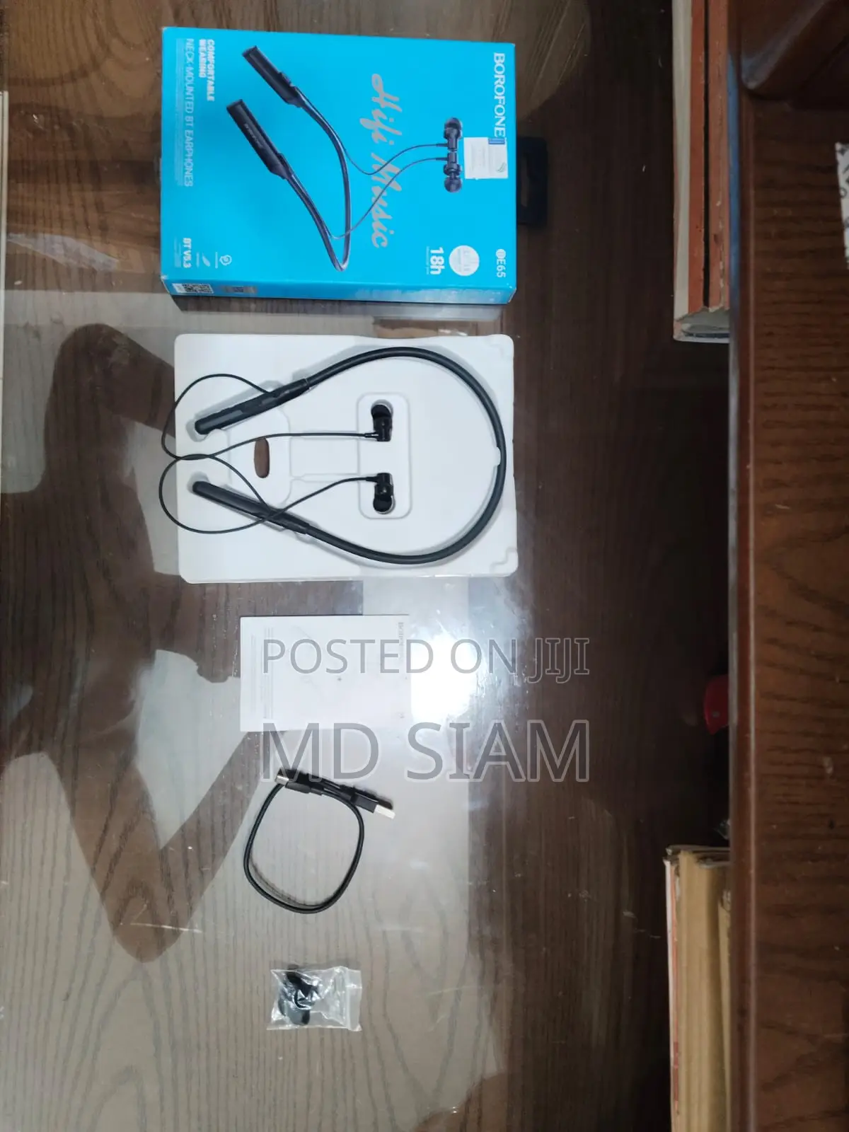 Neckband বিক্রিত হবে