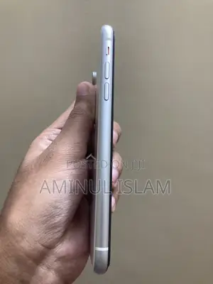 Apple iPhone XR 64 GB White