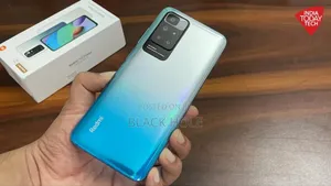 Photo - Xiaomi Redmi 10 128 GB Red