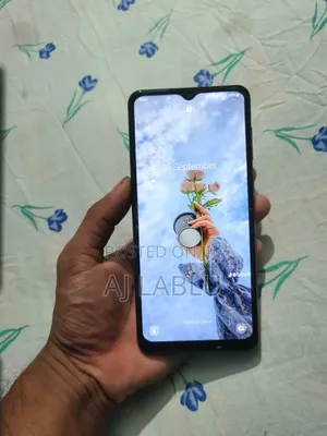 Photo - Samsung Galaxy A02 32 GB Black