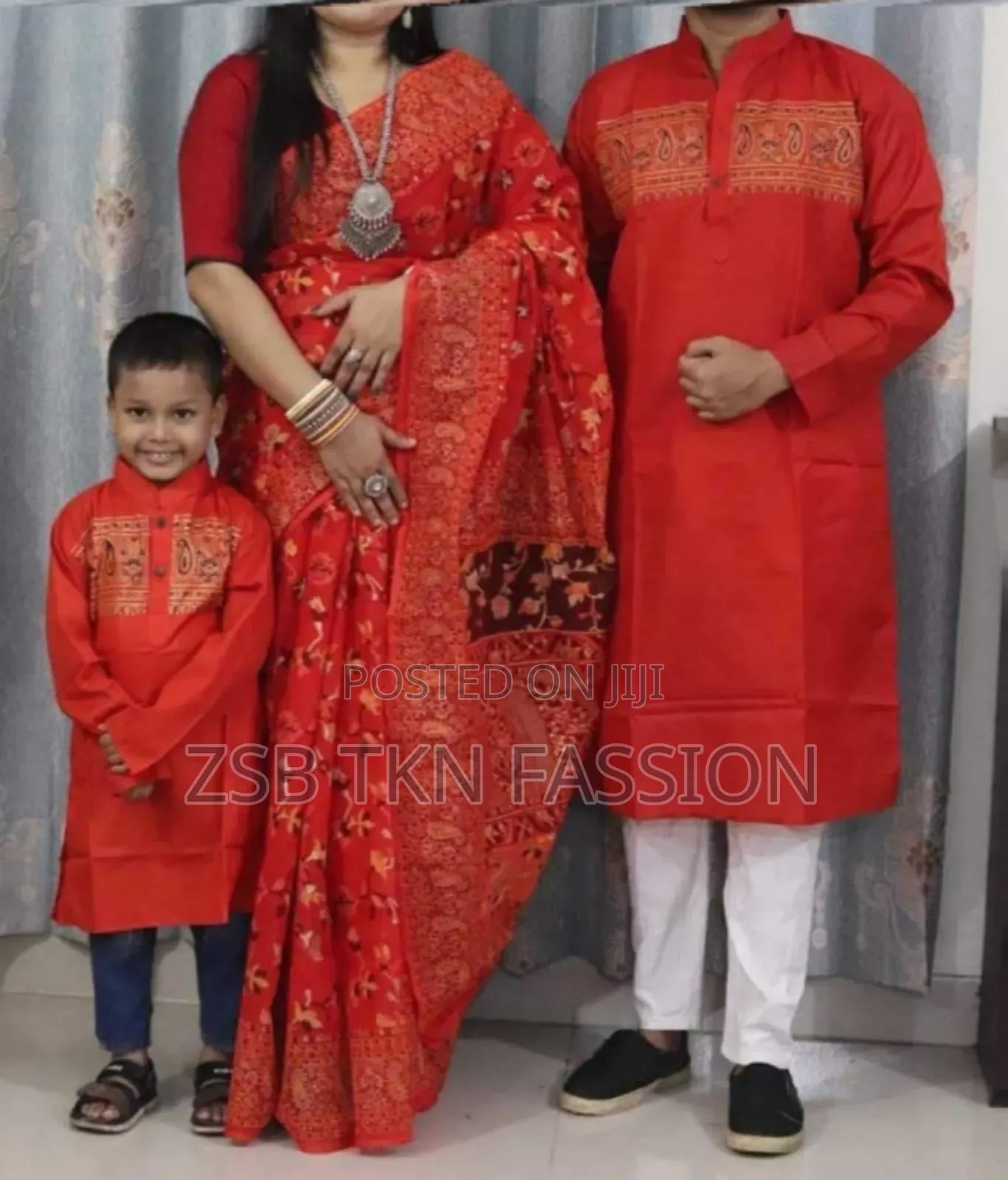 বাচ্চা সহ কাপড় ড্রেস(ফ্যামিলি কম্বো) New Collection