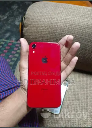 Apple XR 128 GB Red