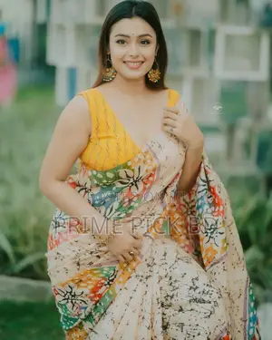 Premium Parsha Sharee With Blouse Piece