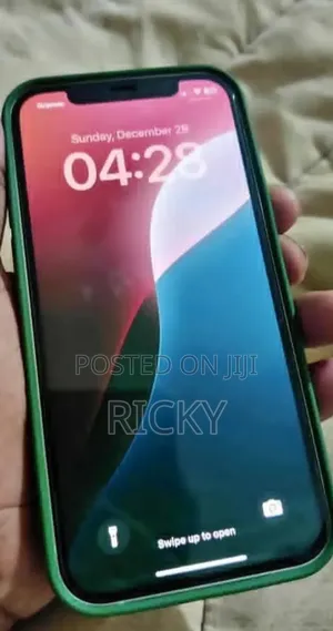 Photo - Apple iPhone 12 128 GB Green