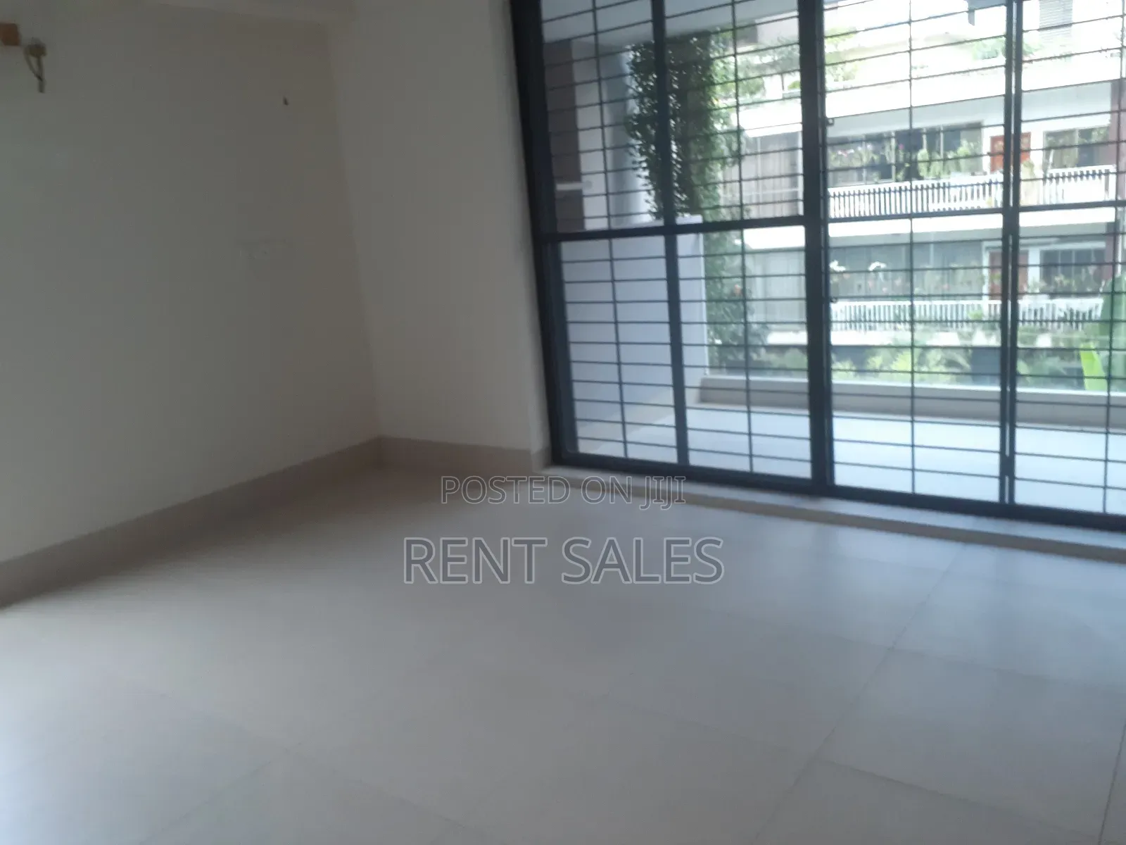 4bdrm Apartment in Gulshan for sale