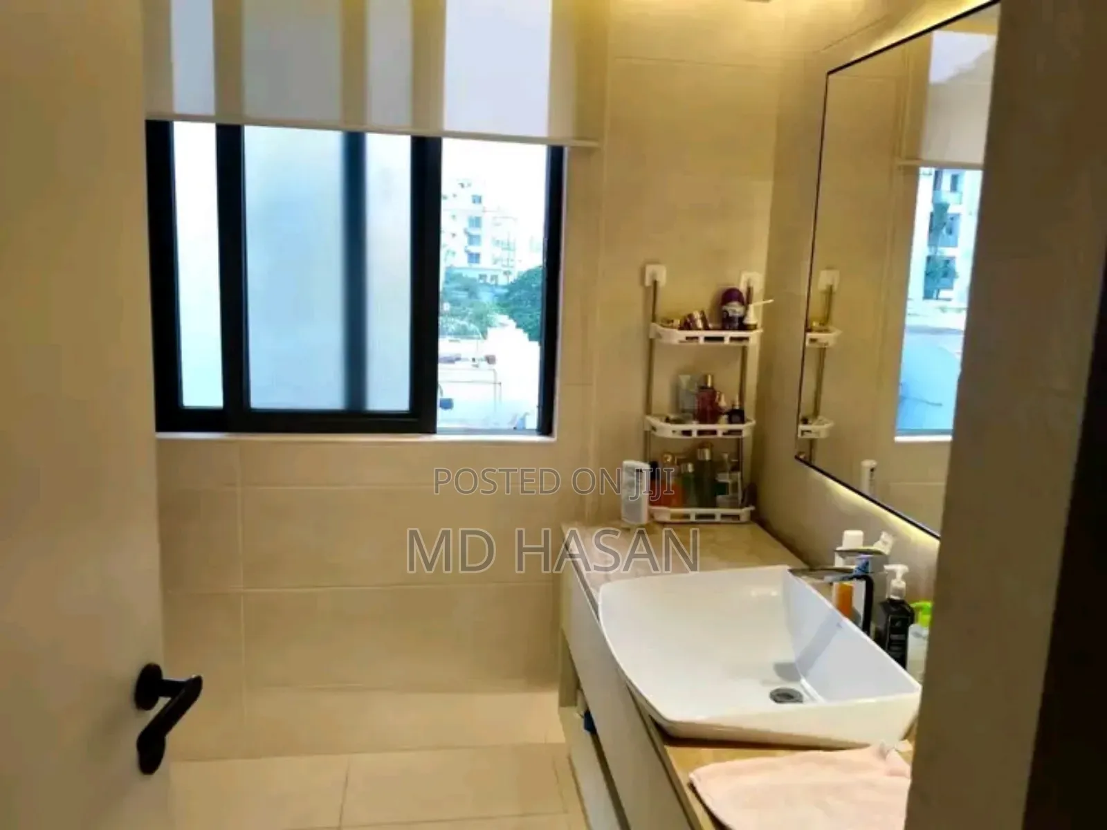 4bdrm Apartment in Semi Furnished for Rent