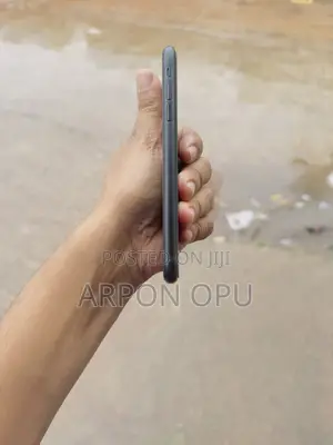 Apple iPhone XR 64 GB Black