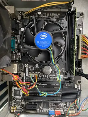 Desktop Pc Intel Core I3 ( 4th Gen)_ram 4gb_ssd 120gb_gigabyte-H*81