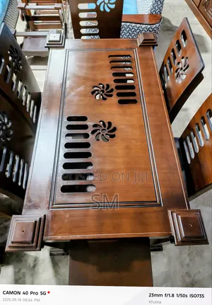 New Dining Table. সোনাডাঙ্গা, খুলনা