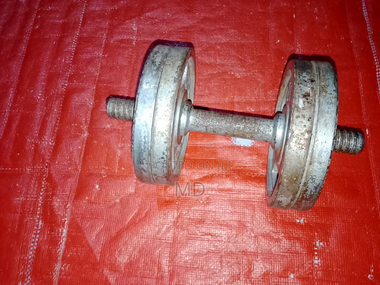 ৬ কেজির একটি ডাম্বেল প্রাইজ ১৫০০৳ একদম নতুন