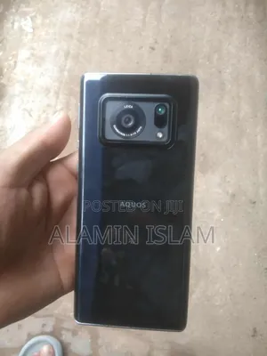 Photo - Sharp Aquos R6 128 GB Black