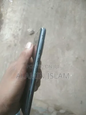 Sharp Aquos R6 128 GB Black