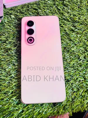 Photo - Itel S25 128 GB Gold