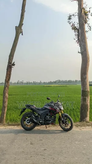 Honda Hornet 2025 Black