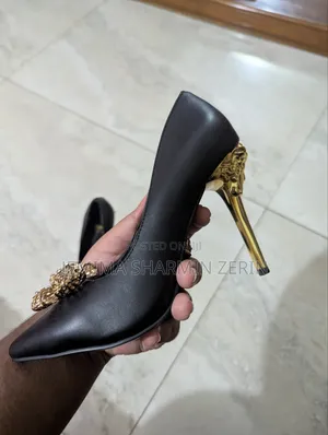 Selling Post : Good Quality Heels