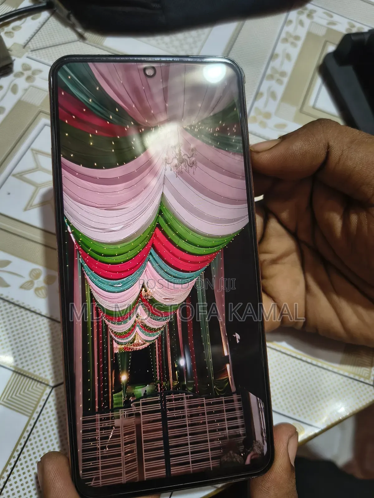 Vivo Y28 8 GB Rose Gold