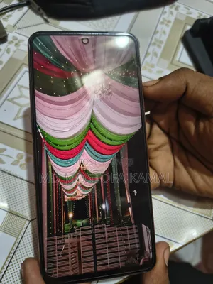 Photo - Vivo Y28 8 GB Rose Gold