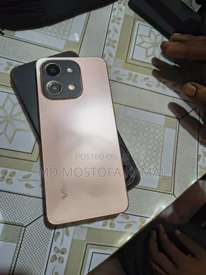 Vivo Y28 8 GB Rose Gold