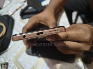 Vivo Y28 8 GB Rose Gold