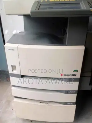 Toshiba E-Studio 282 Photocopy Machine