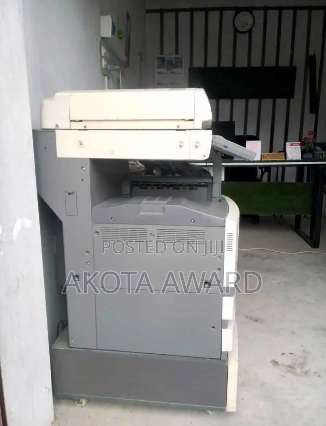 Toshiba E-Studio 282 Photocopy Machine