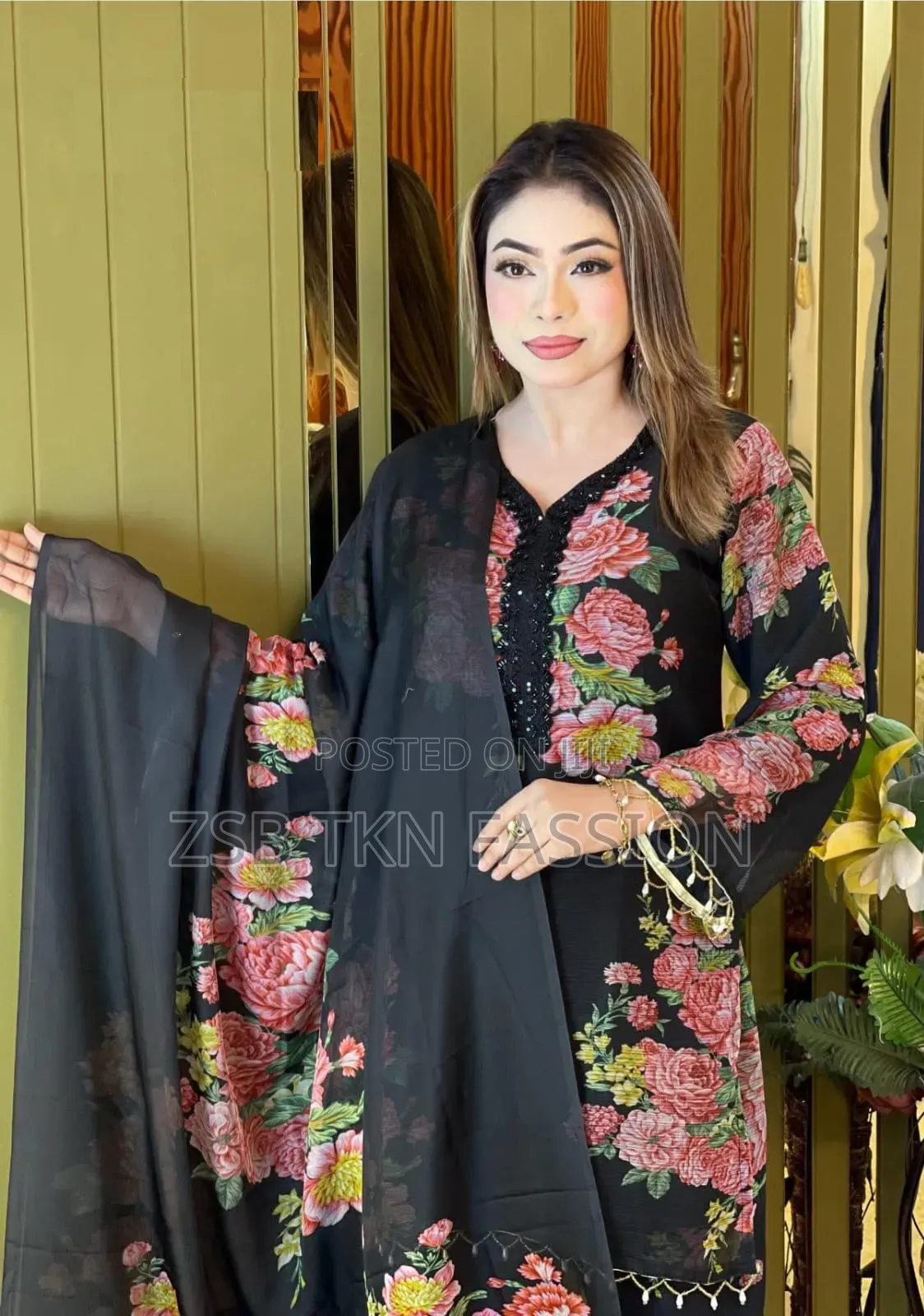 White Gold Georgette Three Piece নতুন আপডেট