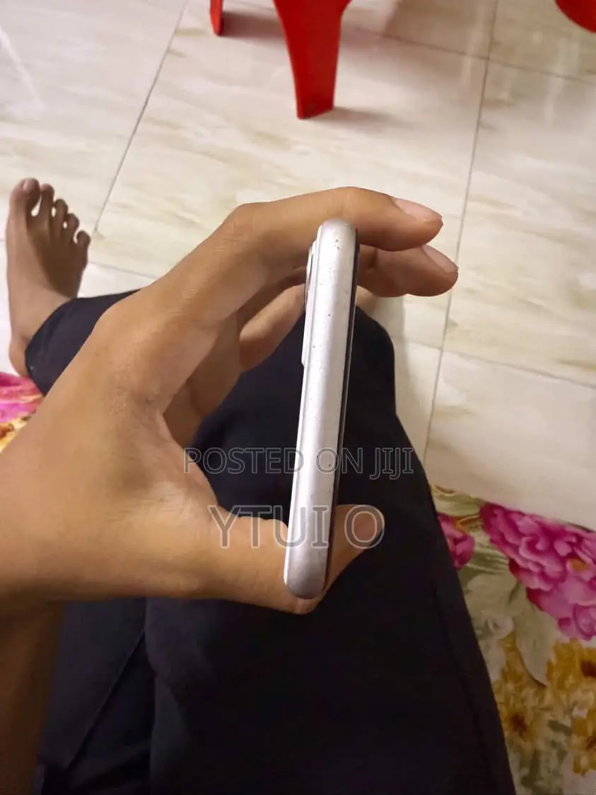 Apple iPhone 11 128 GB White