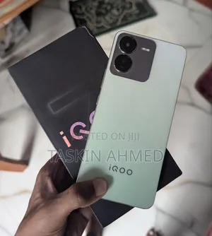 Photo - Vivo iQOO Z9 Turbo 256 GB