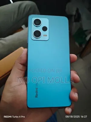 Photo - Xiaomi 12 Pro (Dimensity) 128 GB Silver