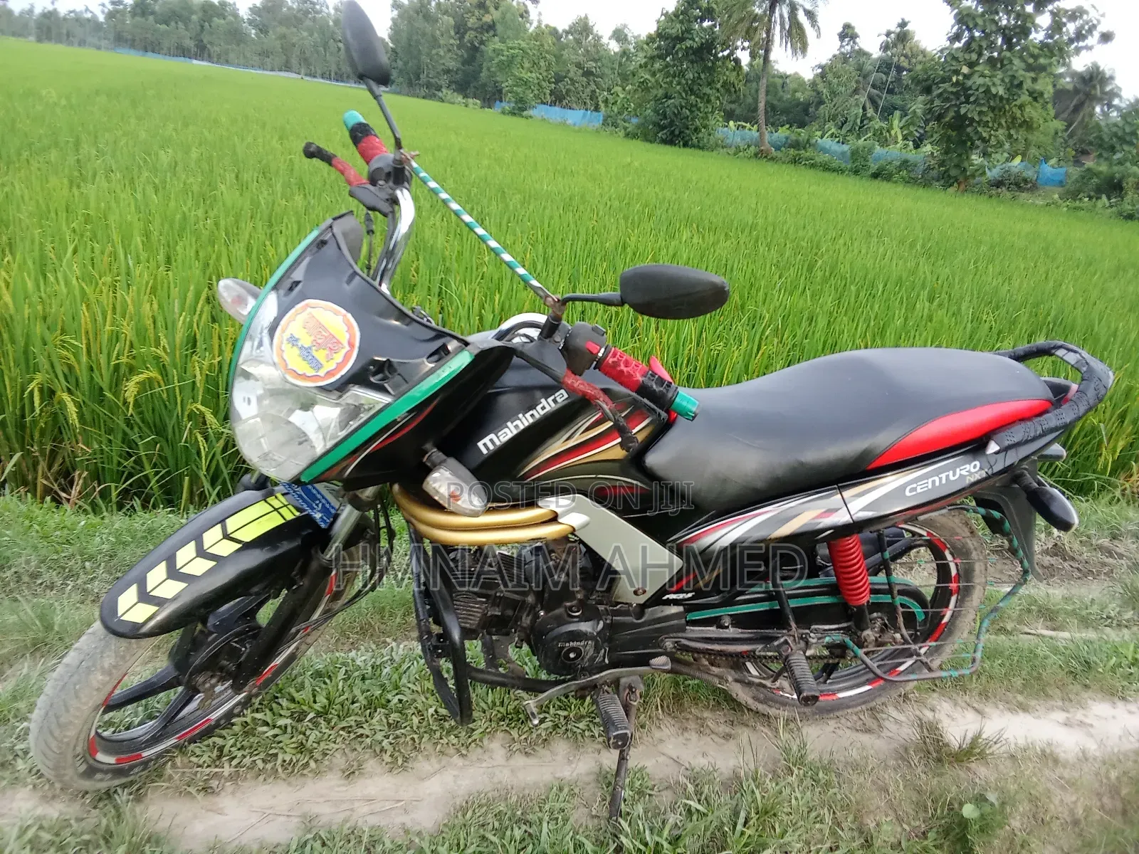 Mahindra Centuro 2017 Red