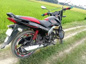 Mahindra Centuro 2017 Red