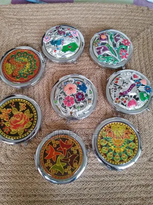 Photo - Folding Mirror