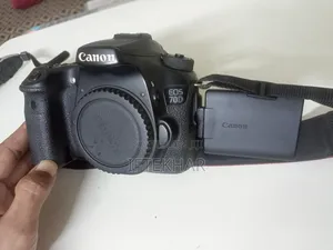 Canon 70d Camera With 18-135 Stm.Lense