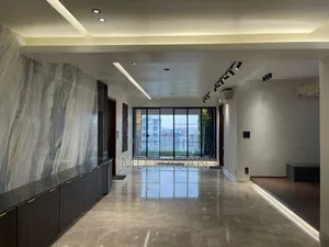 4bdrm Apartment in Semi Furnished for Rent