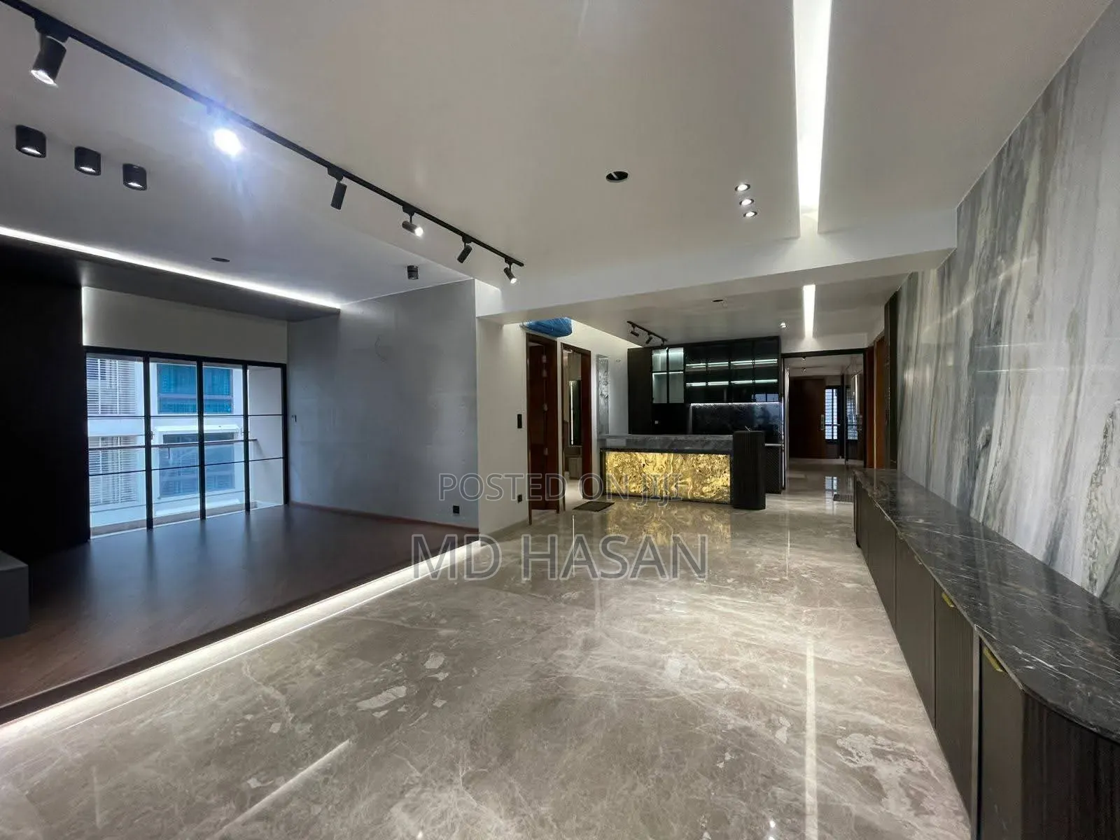 4bdrm Apartment in Semi Furnished for Rent