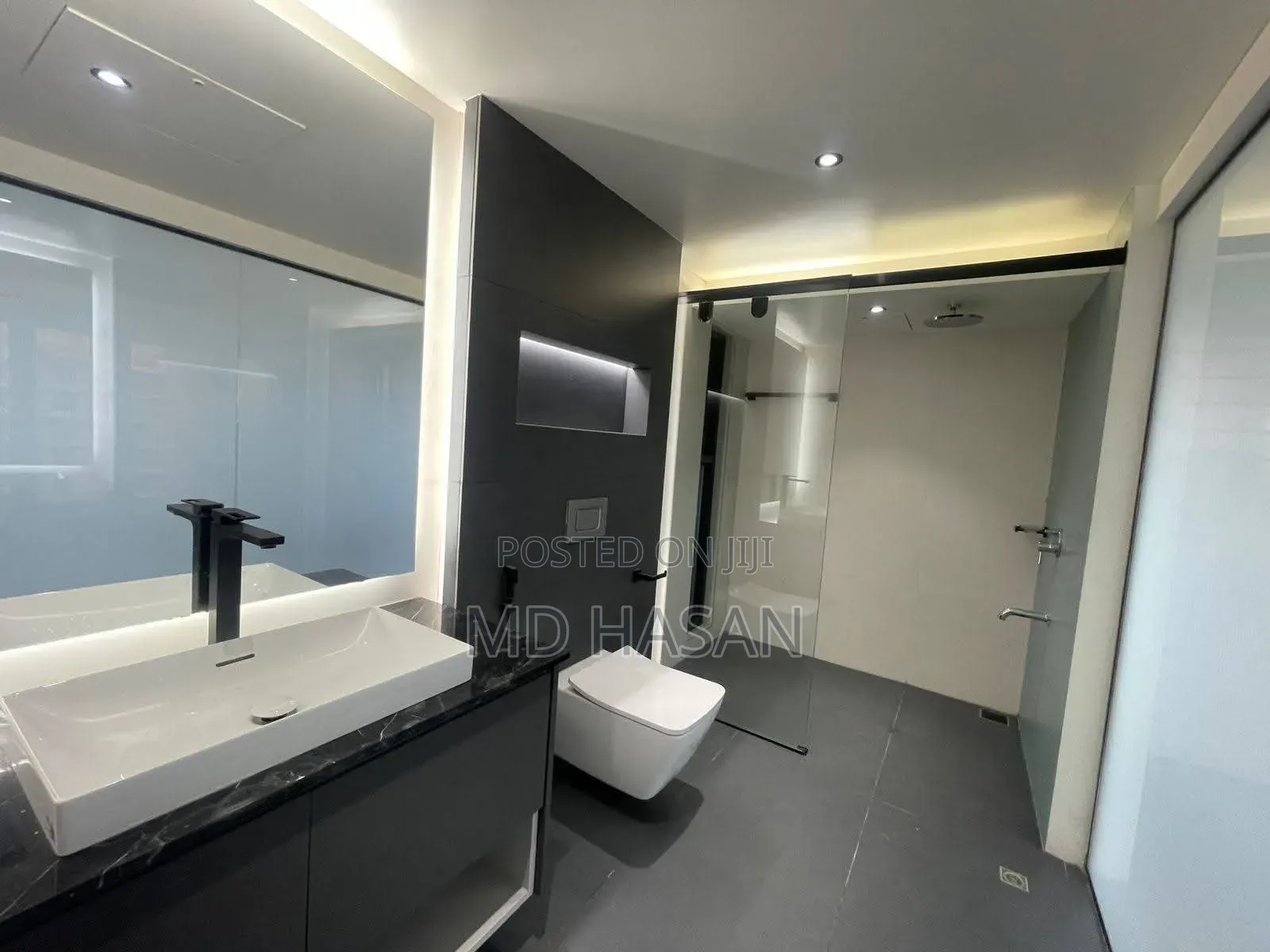 4bdrm Apartment in Semi Furnished for Rent