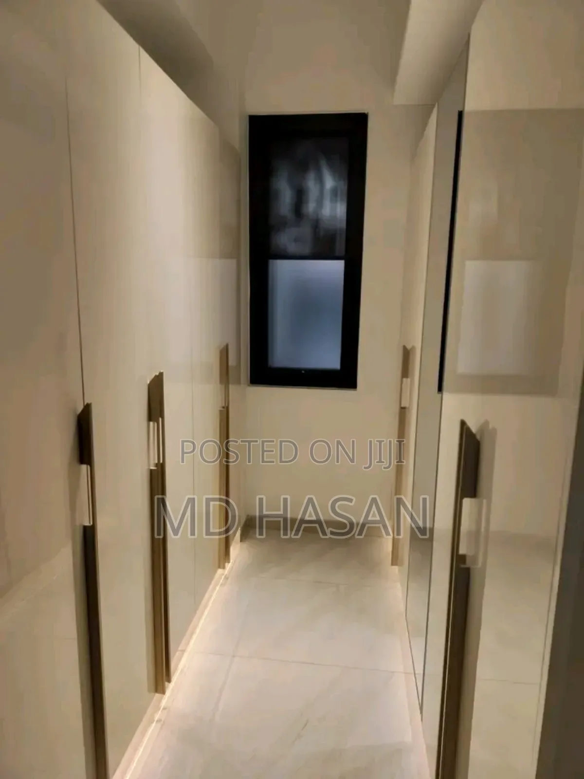 3bdrm Apartment in Semi Furnished Flat for Rent