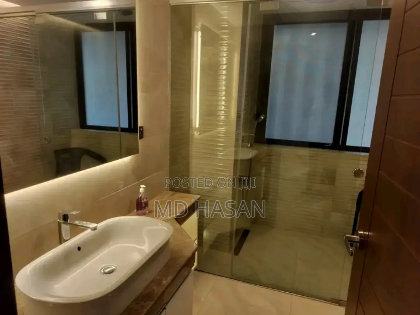 3bdrm Apartment in Semi Furnished Flat for Rent