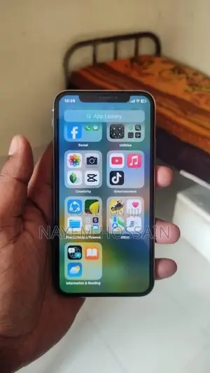 Apple iPhone X 64 GB White