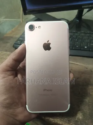 Photo - Apple iPhone 7 32 GB Rose Gold