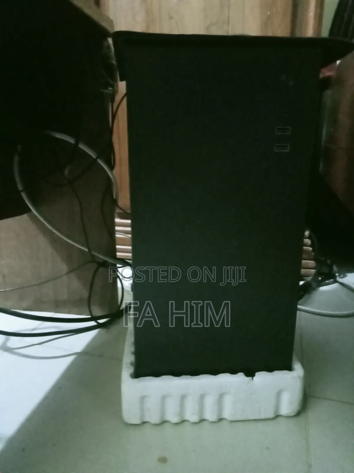 Cpu and Monitor Ekshate