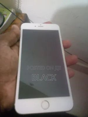 Photo - Apple iPhone 6s Plus 64 GB Gold