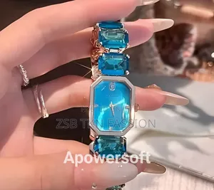 পাথরের চমৎকার ঘড়ি উন্নত মানের