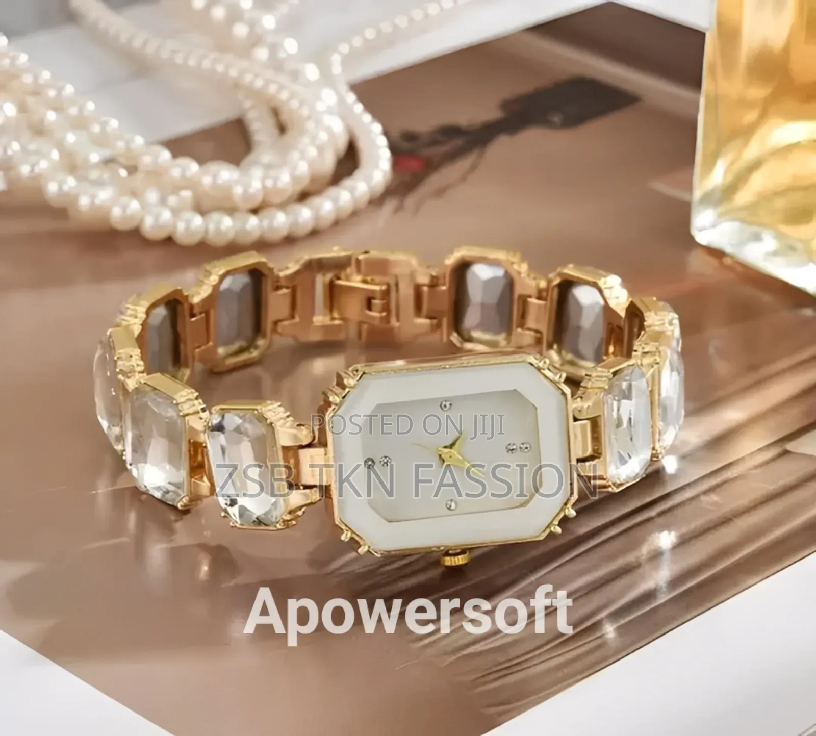 পাথরের চমৎকার ঘড়ি উন্নত মানের